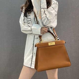 New Spring Fendi Peekaboo Iseeu Replica Medium Leather Bag fee82635