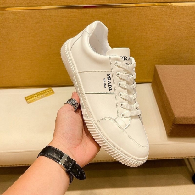Rare color Prada replica logo leather sneakers puu86583