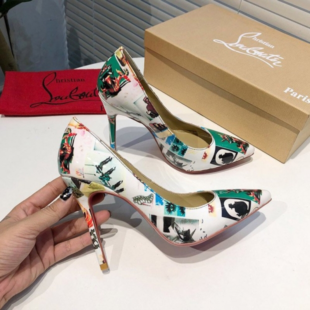 Eye-catching color Christian Louboutin domestic release Tivoli print pumps Ruv48573