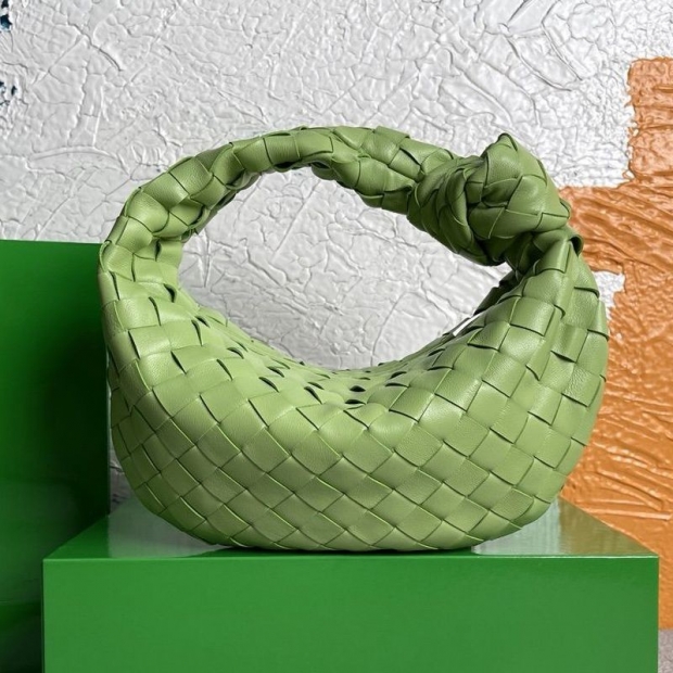21AW New Bottega Veneta Mini The Jodie Replica Intrecciato Mini Bag boa82675