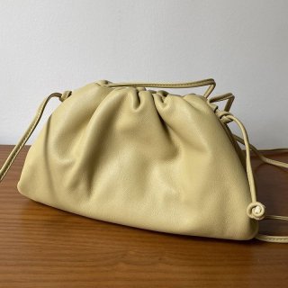 ★Popular in Japan! Bottega Veneta Mini The Pouch Replica Leather Mini Clutch Bag boc98541