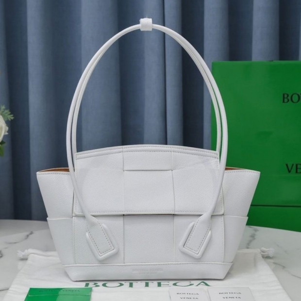 ☆Super popular☆Bottega Veneta Zaarco copy top handle mini bag boo25644