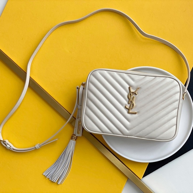 Eye-catching color Saint Laurent shoulder bag replica ☆ Lou quilted leather camera bag 612544DV7071000