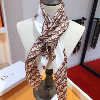New and hard to find, fake Dior scarf shawl, 100% silk deo37633