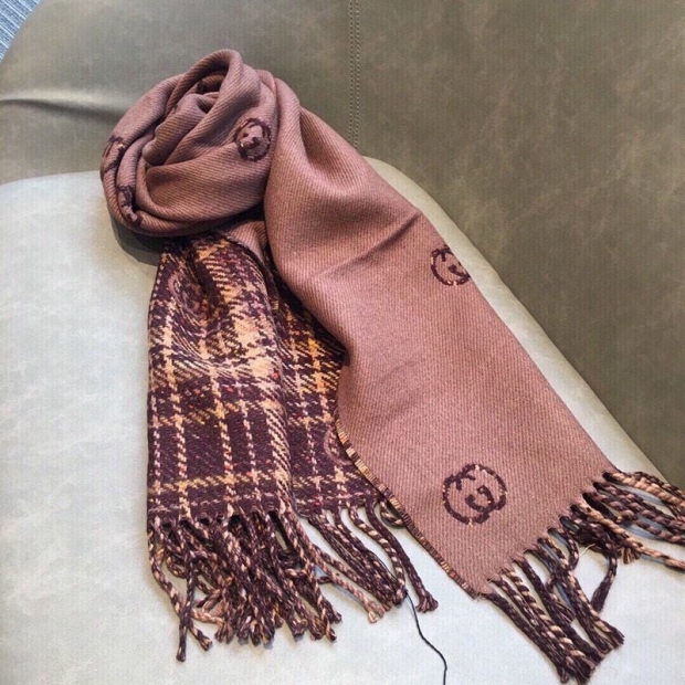 Competitive Gucci Check Cashmere Scarf gue81533