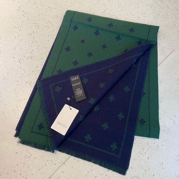 Battle for Gucci Bee Stripe Cashmere Scarf Replica gui86180
