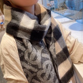 Love at first sight? Burberry replica jacquard classic cashmere check scarf Bar27387