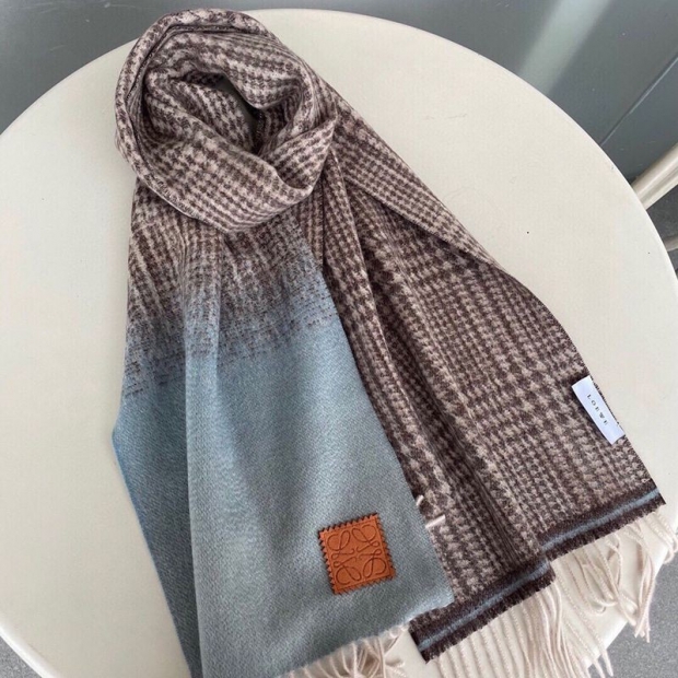 No. 1 in cumulative sales! Loewe check scarf copy (cashmere) loe78781