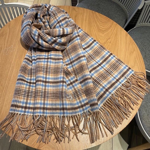 Love at first sight? Loewe check scarf replica (cashmere) loe57570