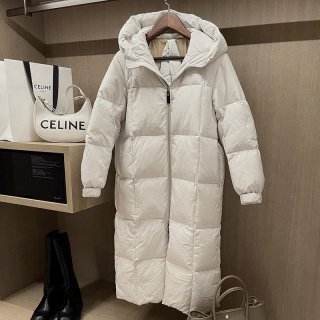 ★Popular in Japan! Max Mara fake long down jacket in white mai15846