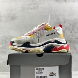 Balenciaga Triple S Replica Sneakers Not Available in Japan bau30510
