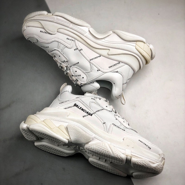 ☆Super popular☆Balenciaga Triple S fake sneakers baw93108