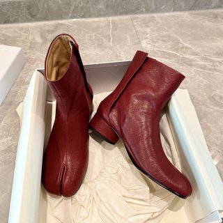 New on sale: Maison Margiela Tabi ankle boots replica, calfskin leather, 3.5cm heel, Mac42101