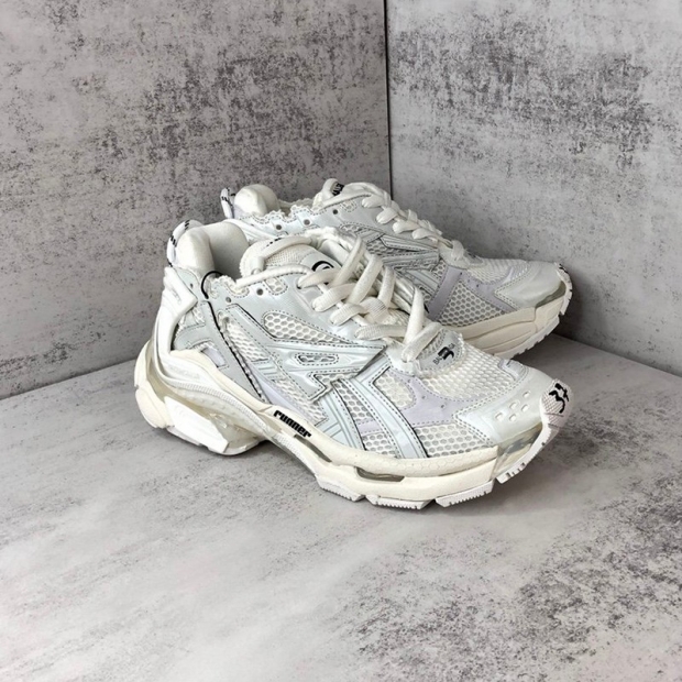 Very popular: Balenciaga replica sneaker runner, women's lace-up 656063W3RA19000
