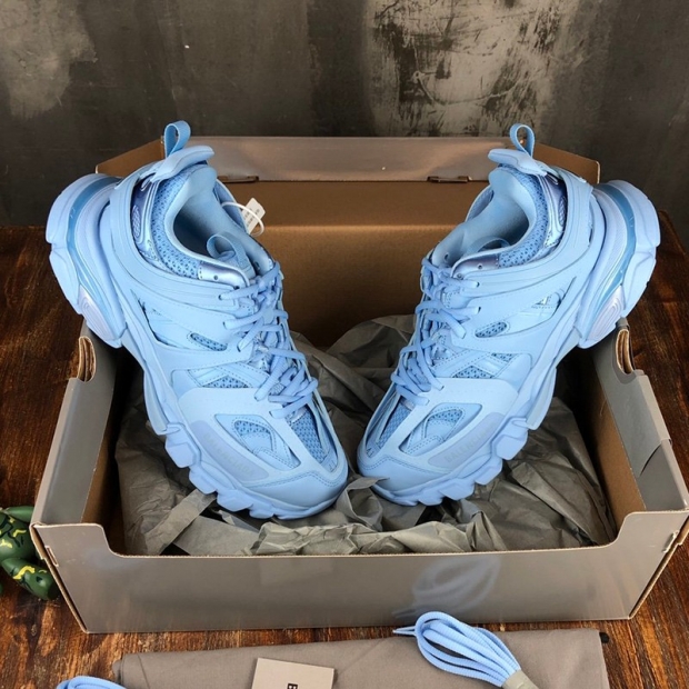 Want it? Super limited edition? Replica Balenciaga popular men's track trainer in hard-to-find color bax79353
