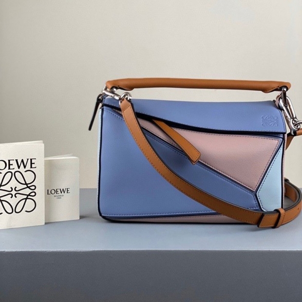 New Spring Collection Loewe Puzzle Bag Replica Tricolor Shoulder Bag lox23047