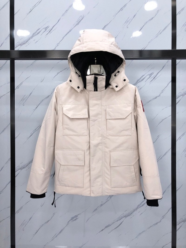 Eye-catching color Canada Goose replica Maitland Parka Maitland Black Label Cav54563
