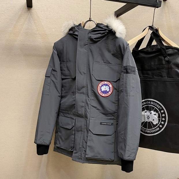 ★Popular in Japan! Canada Goose EXPEDITION Fusion Replica Caw45668
