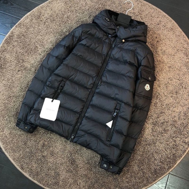 ★Tax/Shipping included★ Moncler fake hooded down jacket mog82253