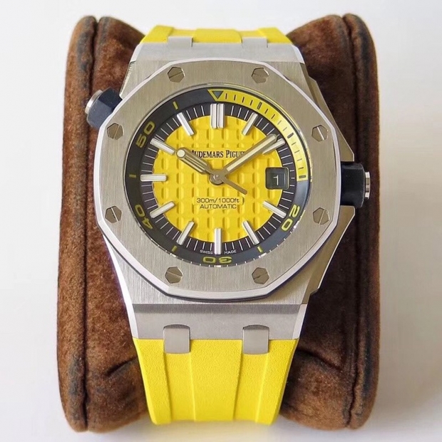 Eye-catching colors Audemars Piguet replica watch Royal Oak Offshore Diver 15710STOOA002CA02