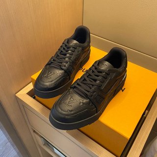 Competition? Louis Vuitton Replica Sneaker Trainer Sneaker Calfskin VUP71045