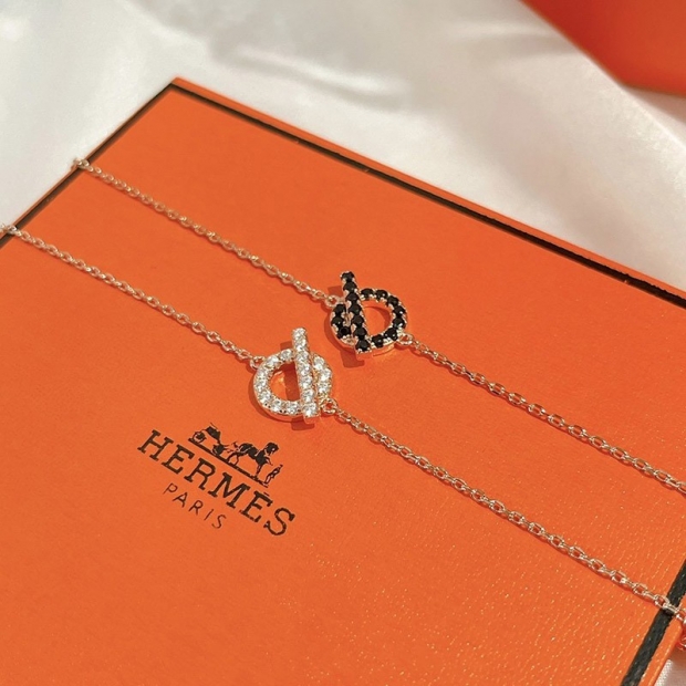 Hermes Elegance Finesse Bracelet Fake Diamond erm04842