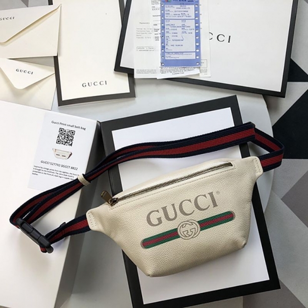Gucci Retro Logo Leather Belt Bag Replica 5277920GCCT8822