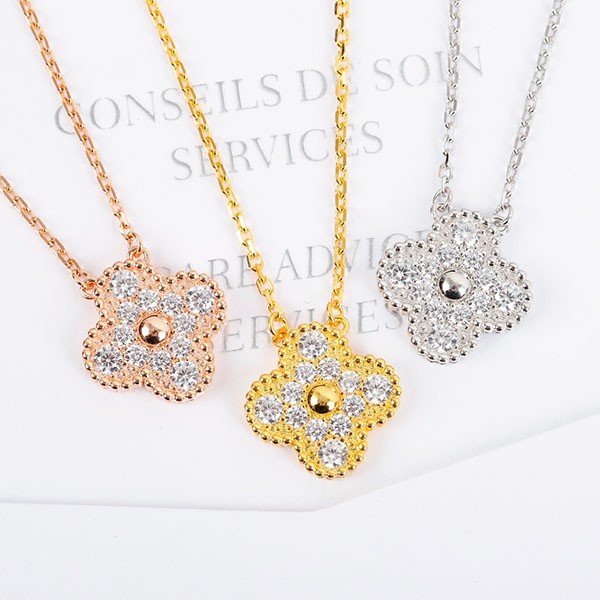 Popular all over the world? Van Cleef & Arpels Replica Vintage Alhambra Pendant vae86019