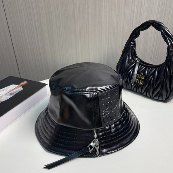 Loewe Anagram Logo Patch Leather Bucket Hat loi08296 - Sold Out