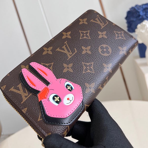 Limited edition rabbit Louis Vuitton Zippy Wallet Monogram Long Wallet Replica M83689