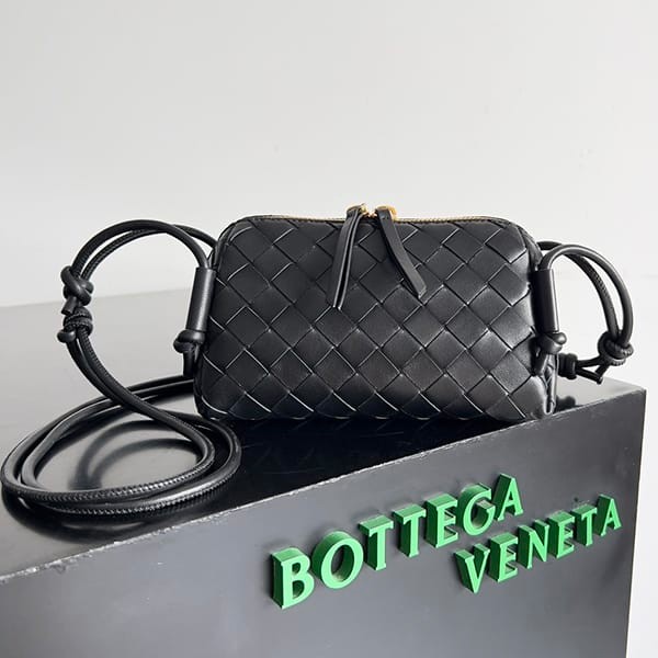 Super low price! Fake Bottega Veneta Intrecciato Concert Pouch Bag boy36362