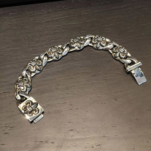 I definitely want this! Chrome Hearts Multi Grade N Logo Bracelet Silver Kum04582