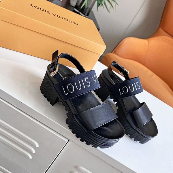 I definitely want it!Louis Vuitton Sunset Line Replica Sandals vus98018