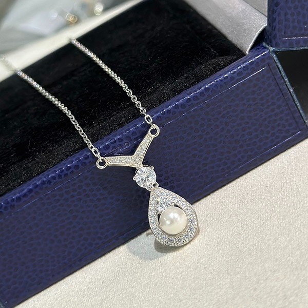 Chaumet Josephine Replica Collection Ronde de Nuit Pendant shp69167