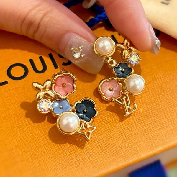 New designLouis Vuitton n-grade earrings LV Botanica M01642