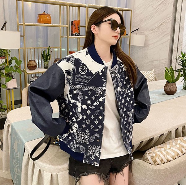 Louis Vuitton Stadium Jacket Replica vum32097 Sold Out