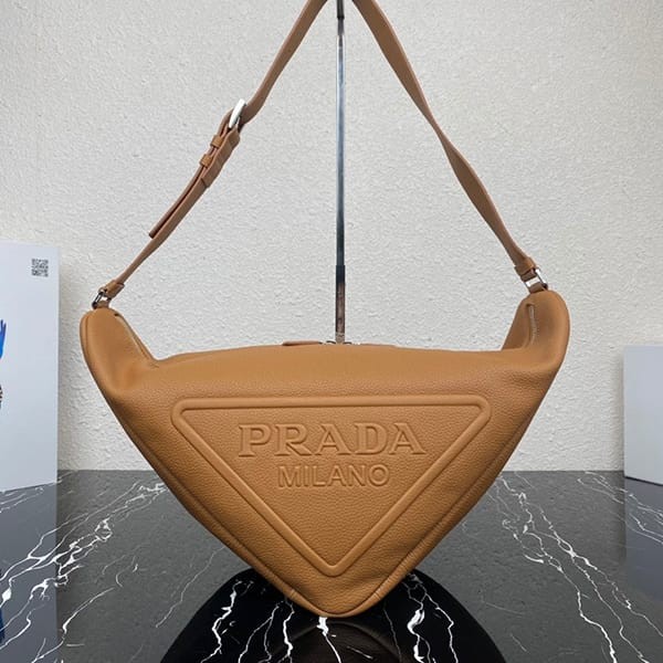 Immediate delivery Prada replica triangle leather shoulder bag pus25001
