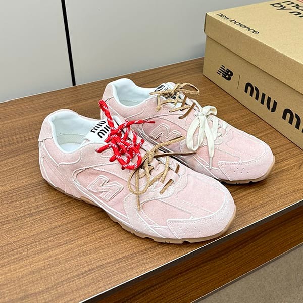 I definitely want it! Miu Miu replica and New Balance collaboration ★ denim sneakers myu67015