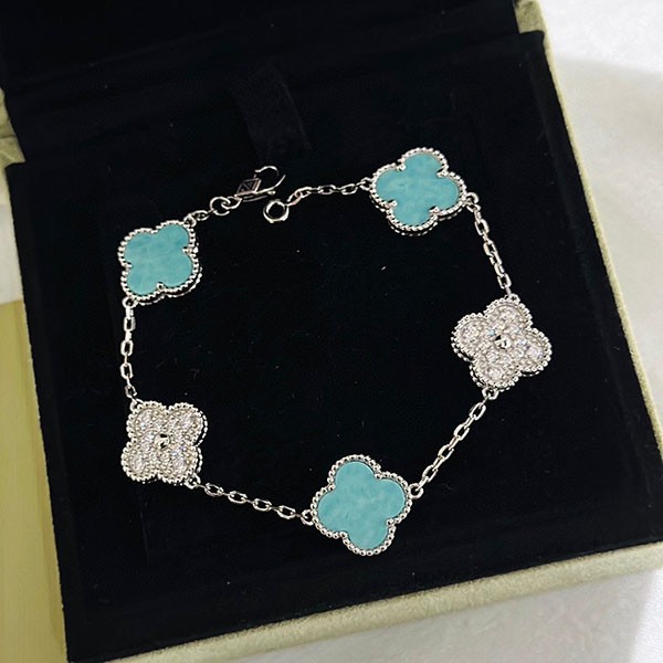 Adult radiance? Van Cleef & Arpels Replica Alhambra Bracelet vad86772