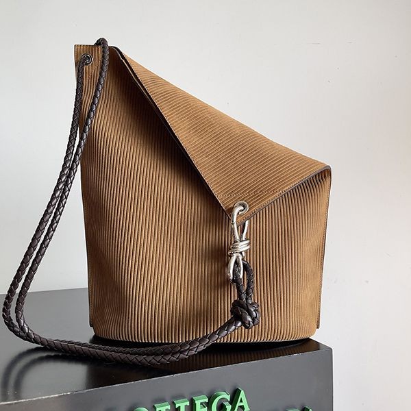 Hard to find! Bottega Veneta shoulder bag replica boi28740