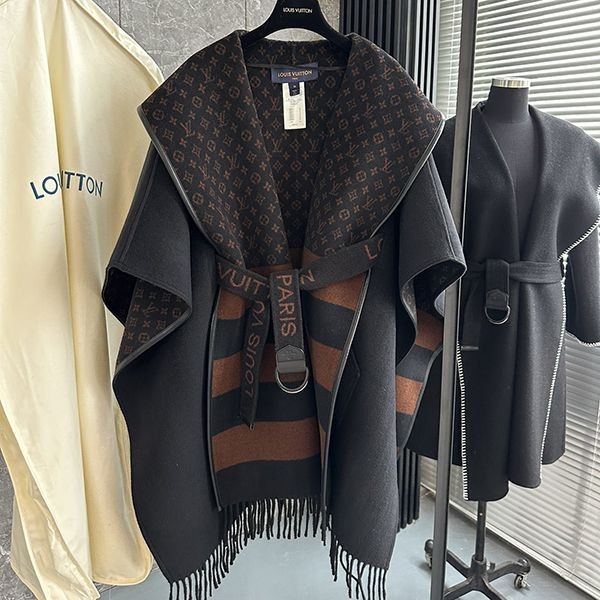 ☆Super popular? Sold out for sure☆Louis Vuitton Cape Hoodie Coat Replica 1A83TK