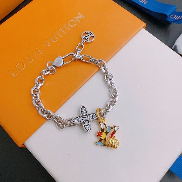 Louis Vuitton Chain Bracelet Replica vux45635
