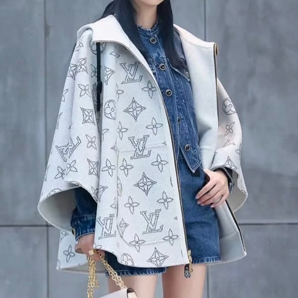 Louis Vuitton Zip-up Cape Coat Replica Sold Out vuu01960