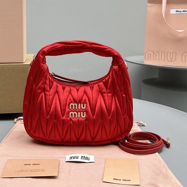 Attention ★ Miu Miu Replica Miu Wonder Hobo Bag myq86220