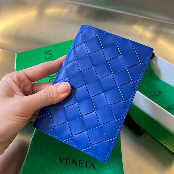 Easy to use Bottega Veneta passport case replica bos26058