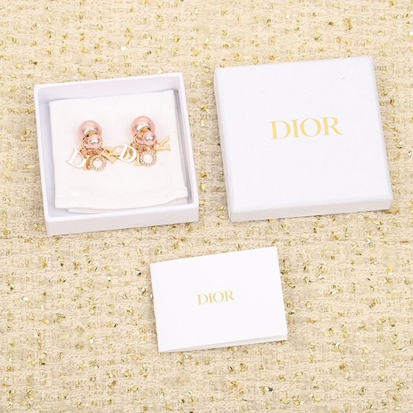 Extremely rare! Dior Tribales pearl and logo earrings replica def06420