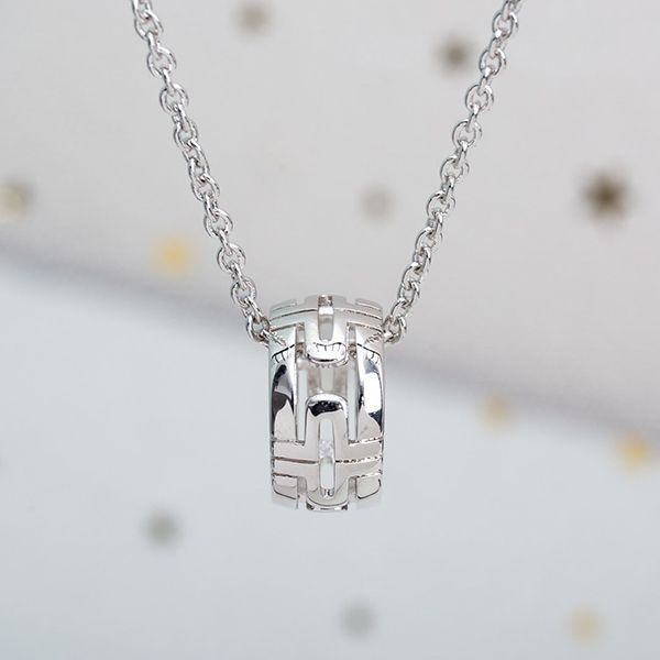 Super popular Bulgari Parentesi Openwork Small Band Necklace Bur94315
