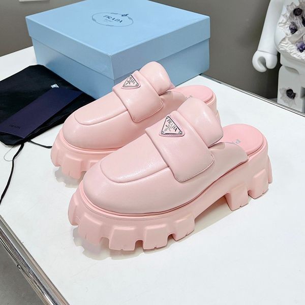 Eye-catching colors Prada soft padded nappa leather clogs replica puo10050 Eye-catching colors Prada soft padded nappa leather clogs replica puo10050