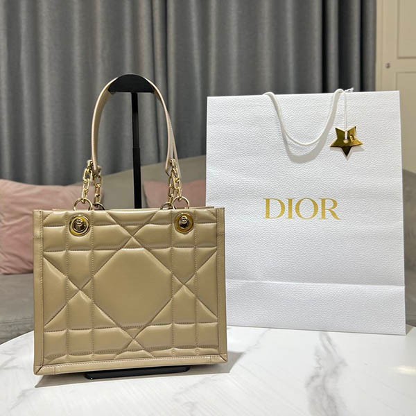 Super low price! Dior Essential replica small tote bag der60039