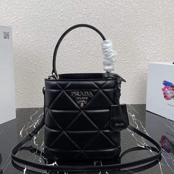 Attention ★ Prada logo handbag shoulder bag fake puq26310